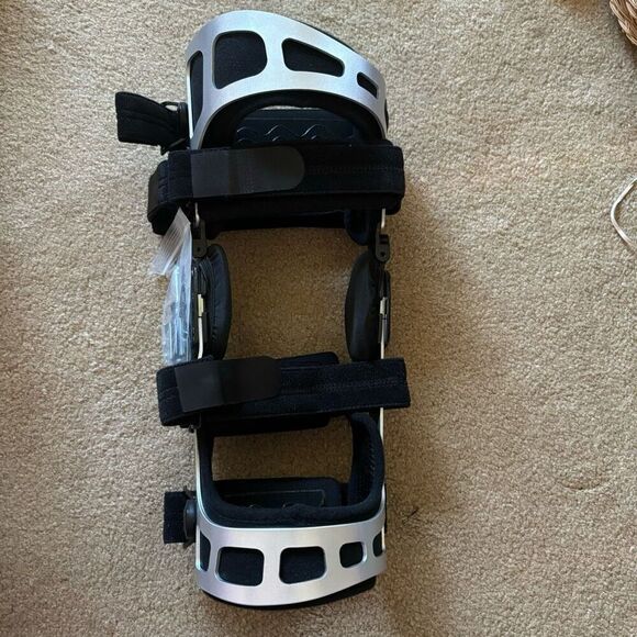 ISO Preferred Medium Right Dual Upright ISO-KN221R Knee Brace *New* - Picture 1 of 7